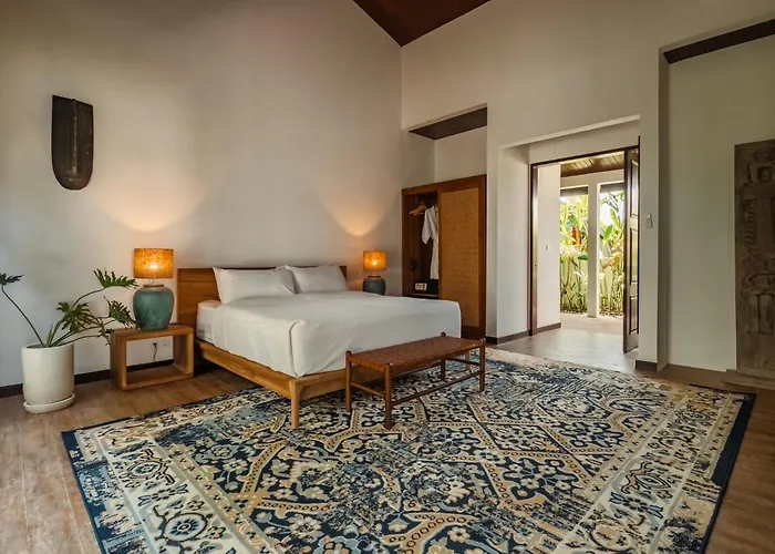 Villas Breeze 4Br Luxury Getaway! Selemadeg (Bali)